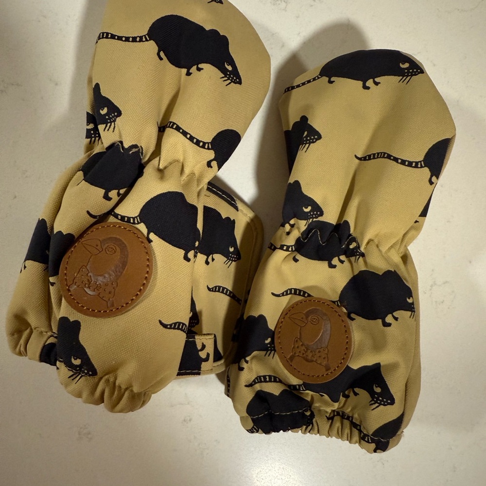 Mini Rodini baby mitts Animal Print Mittens - Black and Tan
